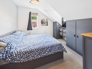 DOUBLE BEDROOM- click for photo gallery
